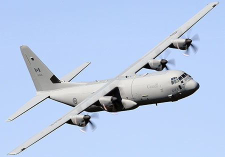 Cette photographie montre un avion CC-130J Hercules